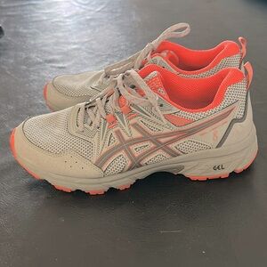 ASICS Sneakers